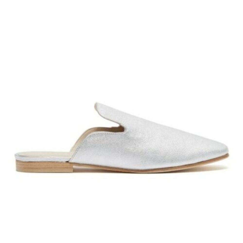 Freda Salvador Womens Murphy Metallic Silver Leather Slip On Mules Flats Size 6